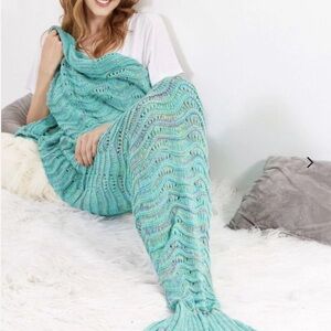 New moxeay Mermaid Tail Blanket in Aqua